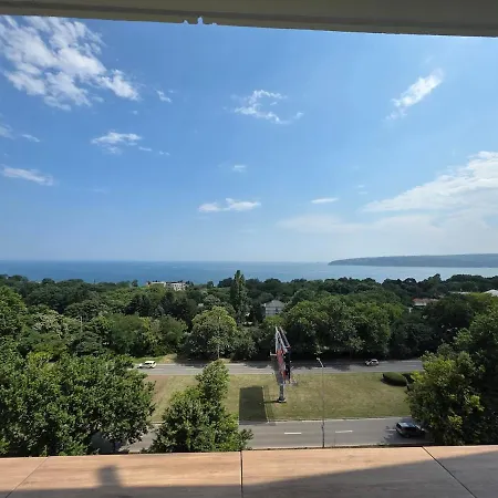 Апартамент Sea View Варна